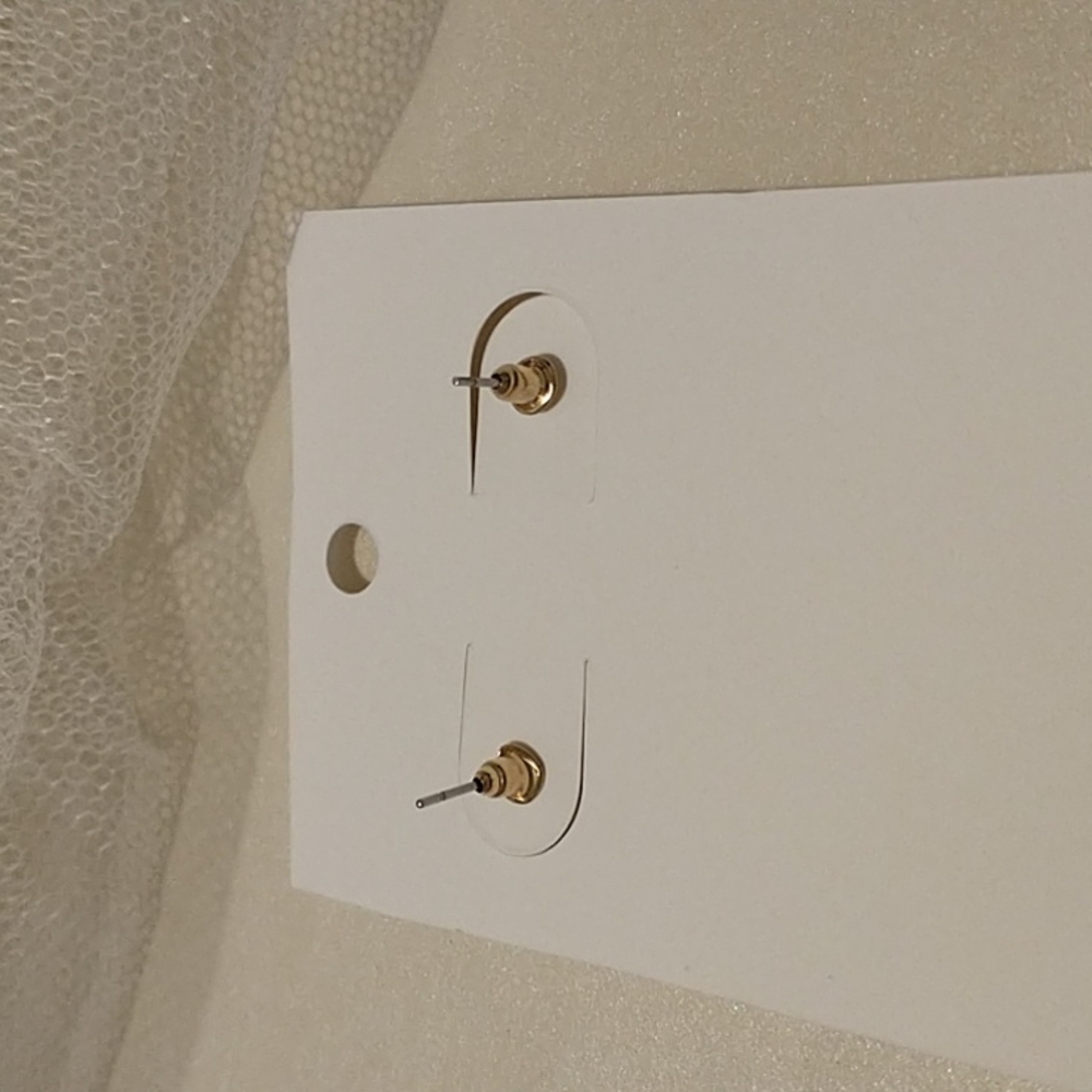 Pretty Enamel Earring Set with a bonus Ring! - Picture 2 of 10